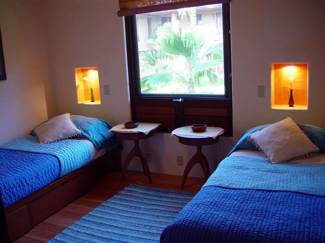 The first floor bedroom with two twin beds